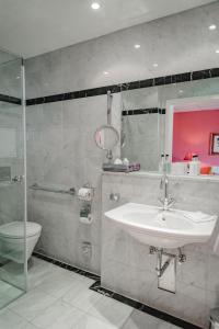 Koupelna v ubytování Hotel Stadtresidenz