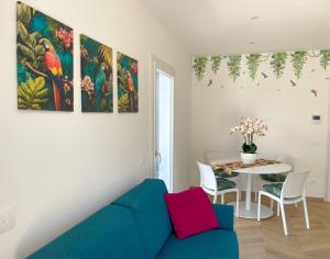Χώρος καθιστικού στο GEA SEAVIEW APARTMENT - Bright Top-Floor Gem in central Nettuno, Steps from the Station