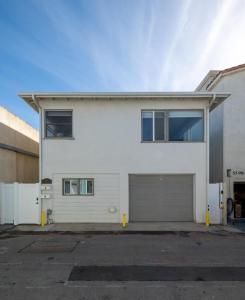 The building in which Az apartmant is located