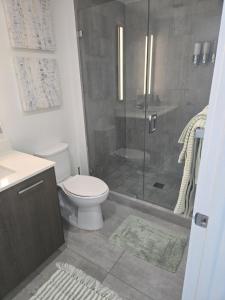 Koupelna v ubytování Miami-Brickell Luxury 2BR-2BATH with skyline VIEWS - walking distance to HEAT ARENA & BAYSIDE