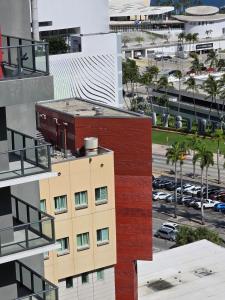Nespecifikovaný výhled na destinaci Miami nebo výhled na město při pohledu z apartmánu