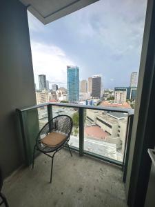 Balkón nebo terasa v ubytování Miami-Brickell Luxury 2BR-2BATH with skyline VIEWS - walking distance to HEAT ARENA & BAYSIDE