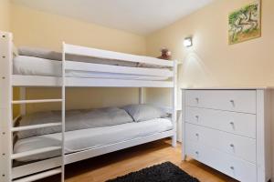 Postel nebo postele na pokoji v ubytování Landeckhof