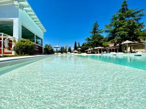 Bazén v ubytování La Siègià Resort spa nebo v jeho okolí