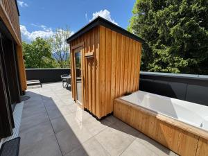 Balkón nebo terasa v ubytování Das Goldjuwel - Luxury Apartments with private Spa