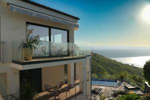 Naturlandskabet i nærheden af villaen