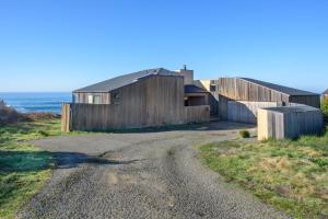 Gallery image of Gorgeous Sea Ranch Escape for 6 with Private Hot Tub in Sea Ranch