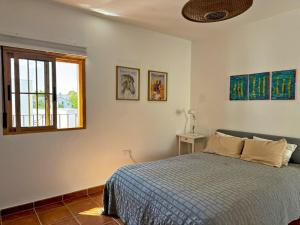 Ένα ή περισσότερα κρεβάτια σε δωμάτιο στο Casa Alba de Abades - Ole Solutions