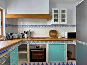 Η κουζίνα ή μικρή κουζίνα στο Casa Alba de Abades - Ole Solutions