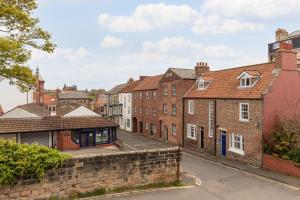 Okolí kapslového hotelu + 44 fotografií