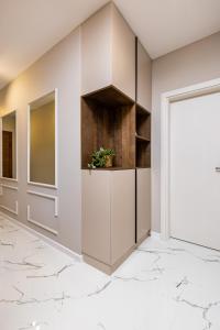 Gambar di galeri bagi 1BR Modern and Cozy Apartment with Free Street Parking di Plovdiv