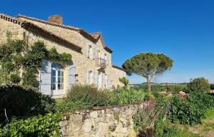 Κήπος έξω από το Maison Gasconne, 6 chambres, piscine 14x5, vue sur les vignobles