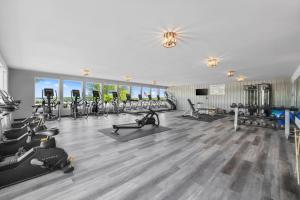 Fitness centrum a/nebo fitness zařízení v ubytování Coconuts RV Resort
