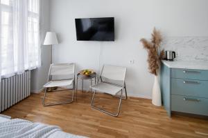 Μια τηλεόραση ή/και κέντρο ψυχαγωγίας στο M7 Design Studio In City Center