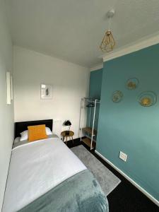Ένα ή περισσότερα κρεβάτια σε δωμάτιο στο Entire home in Stoke-on-Trent
