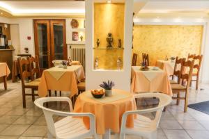 Posezení v ubytování Vlachogiannis Hotel + 37 fotografií