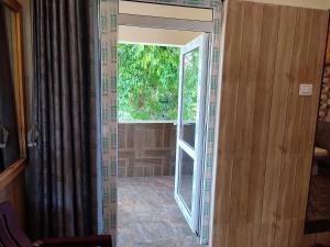 Gallery image of Golden Lake View Resorts in Yercaud