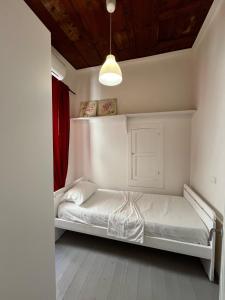 Ένα ή περισσότερα κρεβάτια σε δωμάτιο στο Blue Stone House +21 φωτογραφίες