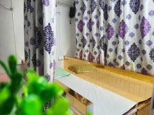 Foto dalla galleria di Little While global-Micro hotel- Backpacker friendly- near metro a Calcutta