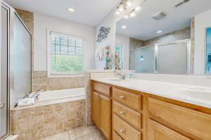 Koupelna v ubytování Bayside Resort - 36362 Azalea + 17 fotografií