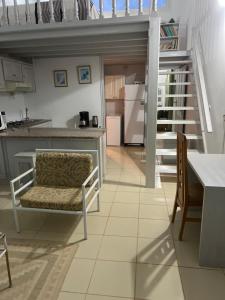 Kuchyň nebo kuchyňský kout v ubytování Beach house wing in kerkennah island. Fully equipped place for 4 guests and peaceful relaxing stay. Calm sea and beautiful sun rise that can be enjoyed straight on the beach or from the house terrace. + 3 fotografie