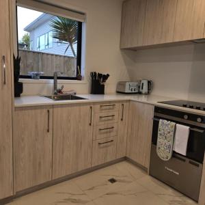 Η κουζίνα ή μικρή κουζίνα στο 2 Bedroom Haven in Sunnyvale