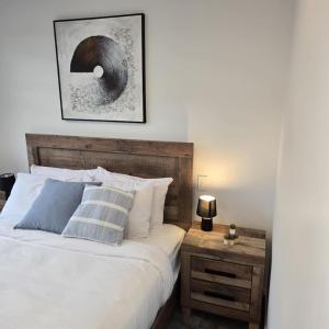 Ένα ή περισσότερα κρεβάτια σε δωμάτιο στο 2 Bedroom Haven in Sunnyvale