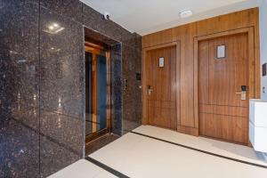 Koupelna v ubytování Wandr Hotel Medicity Gurugram, Near Medanta Hospital