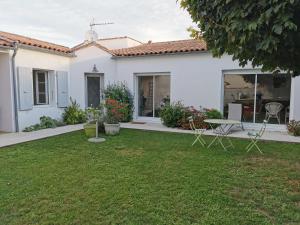 Κήπος έξω από το Maison avec 4 Chambres à Saint-Martin-de-Ré