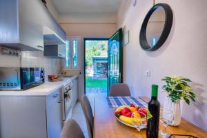 Cucina o angolo cottura di Stefanias Prasoudi Beach