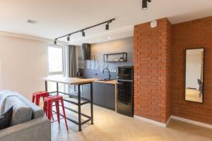 Kuchyňa alebo kuchynka v ubytovaní Rent40 Apartamenty Aura 2 Gdańsk Old Town