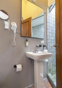 Bilik mandi di Casa Goyri San Miguel de Allende +90 gambar