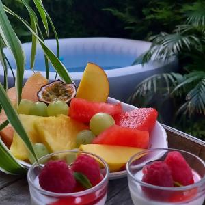 Jedlo v ubytovaní bed & breakfast alebo blízkom okolí