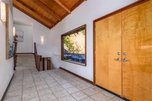 Fotografie z fotogalerie ubytování Serene 3 BDR Family Home With Hot Tub Mins to Shell Beach Trail v destinaci Sea Ranch + 19 fotografií