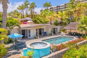 Bazén v ubytování Casa Jazmin by Cabo Villas nebo v jeho okolí