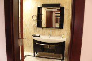 Ванная комната в K108 Hotel Doha