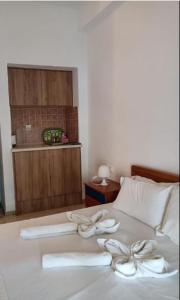 Gallery image of Sea View Studios, Harbour Beach, Bali in Balíon