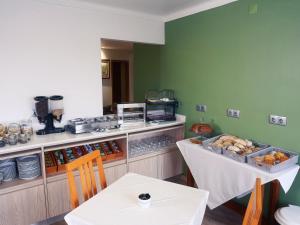 Comida no hotel ou em algum lugar perto