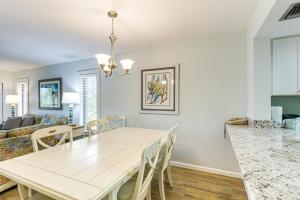 Gallery image of 2 Mi to Sombrero Beach Condo with Pool and Hot Tub in Marathon