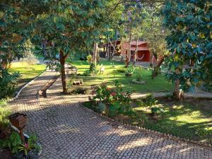 Villaflor Pousada外面的花园