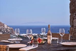 Nápoje v ubytovaní Katikies Villas Mykonos