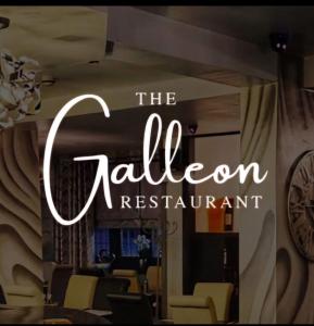 Restaurace v ubytování Spire View at THE GALLEON RESTAURANT