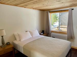 Fotografie z fotogalerie ubytování Hanging Horn Lakeside Resort v destinaci Moose Lake