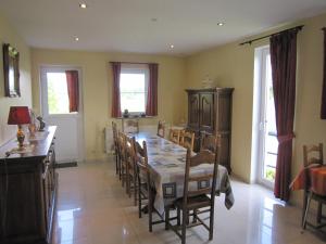 Posezení v ubytování Contemporary Holiday Home in Houffalize with Private Garden