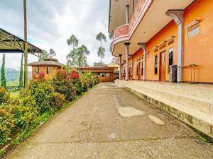 Fotografie z fotogalerie ubytování Hotel O Artana Bed and Breakfast.NearSitu Cileunca v destinaci Pengalongan + 82 fotografií