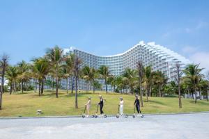 Hosté ubytování The Empyrean Cam Ranh Beach Resort