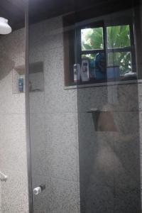 Koupelna v ubytování Quarto em casa na Mata Atlântica