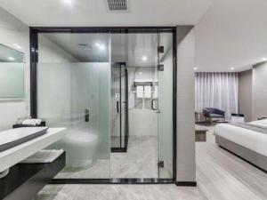 Ένα μπάνιο στο Xiamen Dongchen Hotel +139 φωτογραφίες