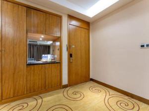Η κουζίνα ή μικρή κουζίνα στο GreenTree Inn Shandong Taian Feicheng Xincheng Road Business Hotel
