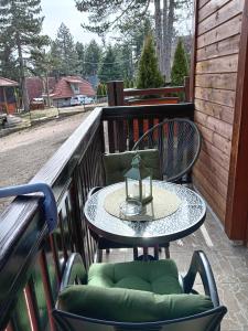 Svalir eða verönd á Simic Apartmani Tara